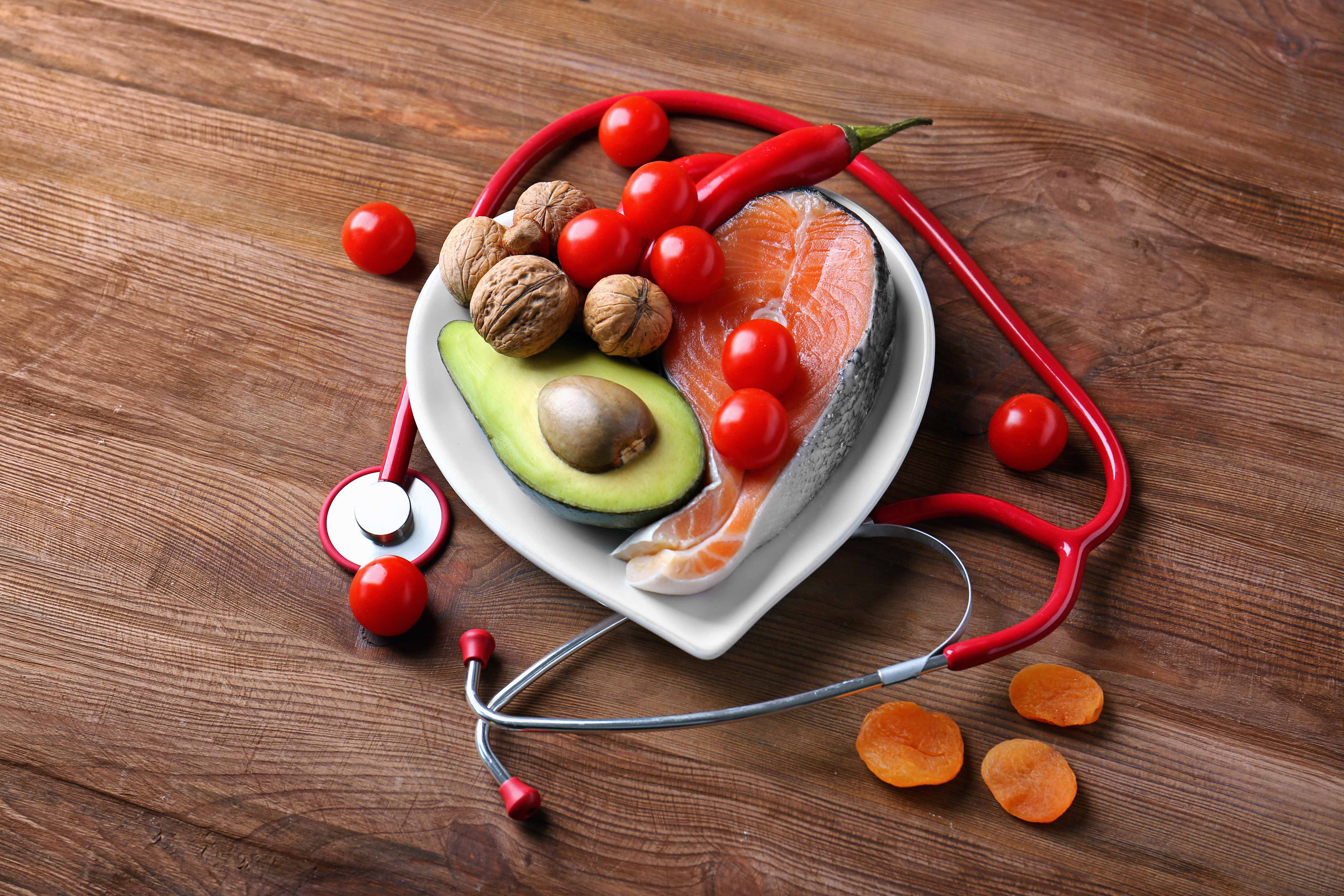 Как жиры влияют на уровень холестерина в крови